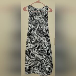 Croft & Barrow Black and White Leaf Maxi Dress